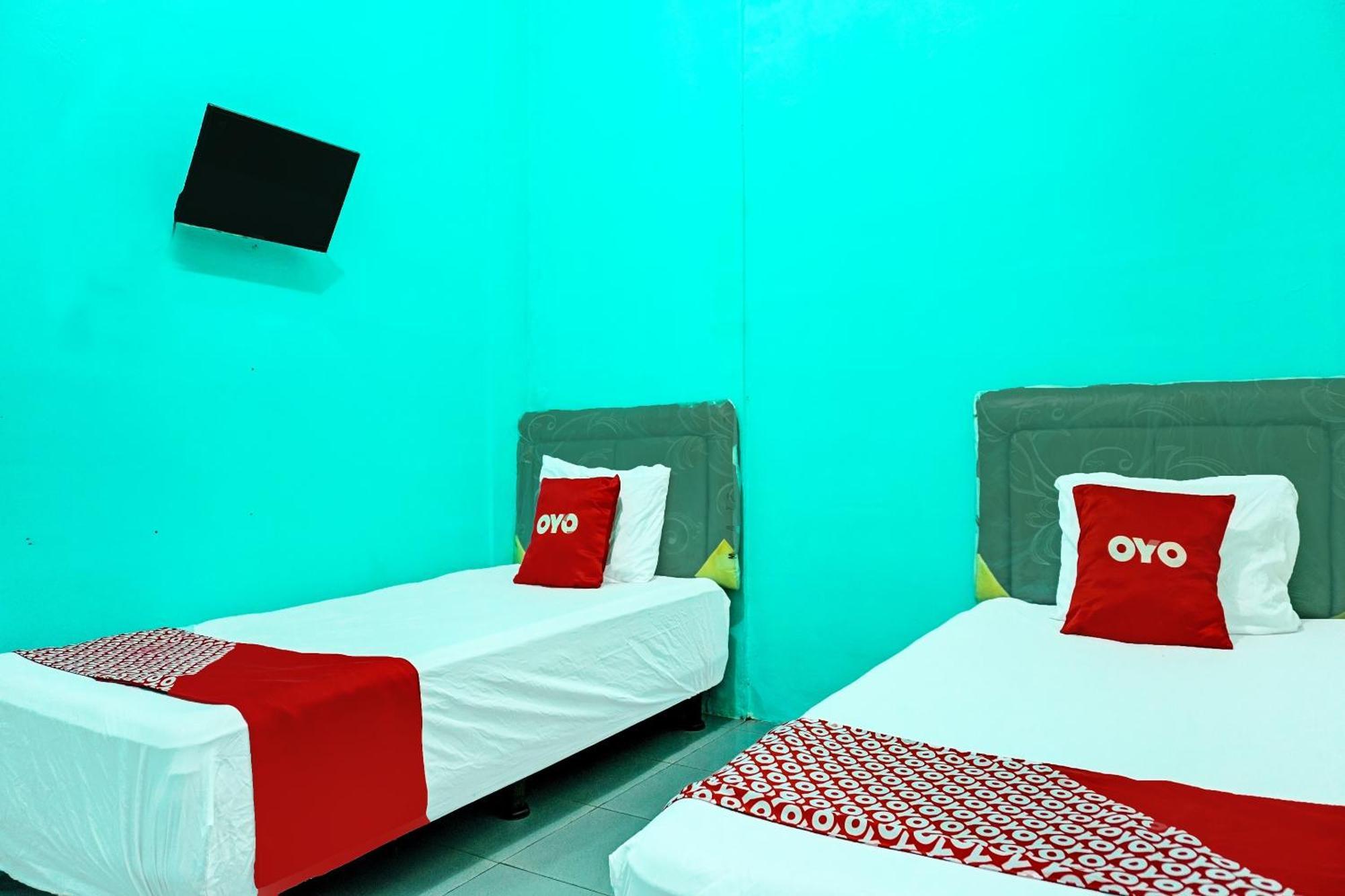 Oyo 91731 Home Stay Elis Cateliya Syariah 加拉旺 外观 照片