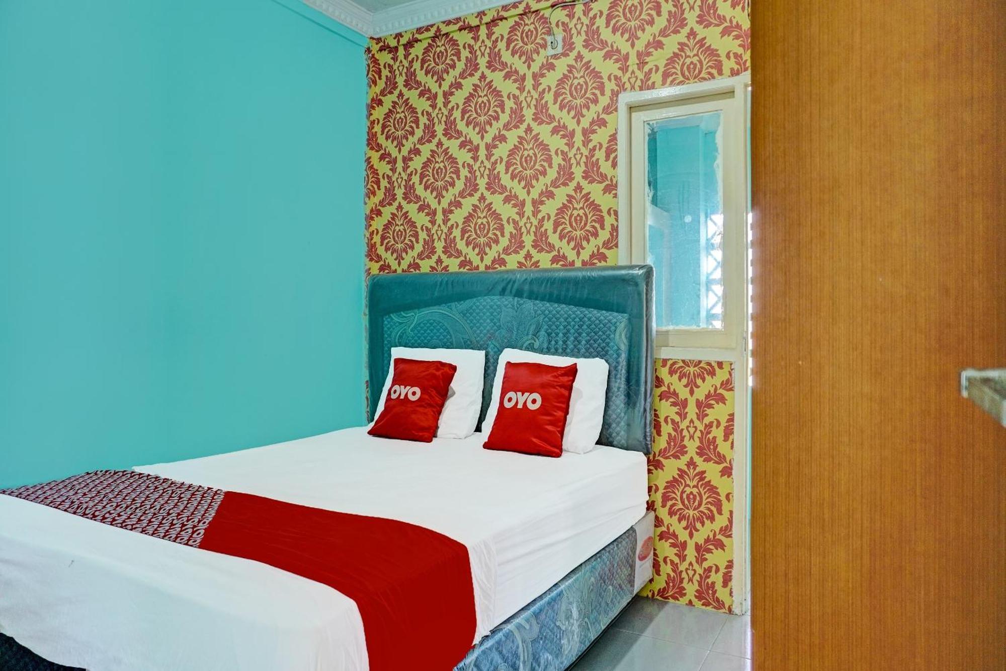 Oyo 91731 Home Stay Elis Cateliya Syariah 加拉旺 外观 照片